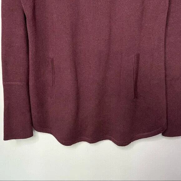 TAHARI Pullover Womens Size Small Shoulder Zip Detail Burgundy, Aubergine - Picture 3 of 8